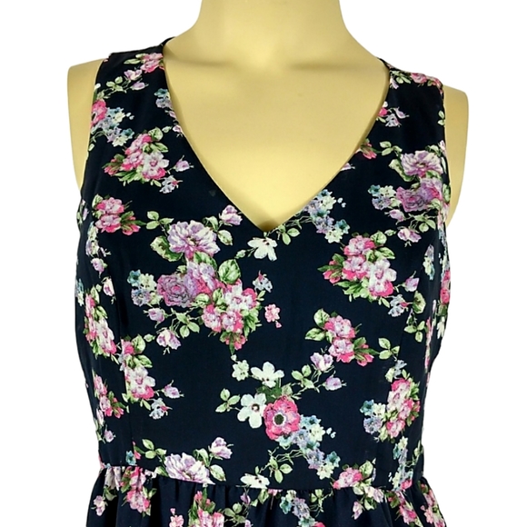LOVE TREE HAPPENS Floral Dress Womens Medium - Picture 4 of 5